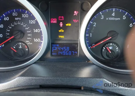 2010 Hyundai Genesis 3.8 Track z USA, uszkodzony, nr VIN KMHHU6KH1AU027856